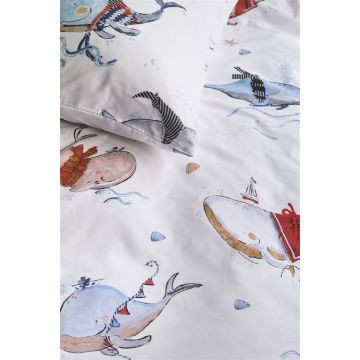 Beddinghouse X Hanneke De Jager Dekbedovertrek Whaletastic Blauw 1-persoons 140 x 200 cm Beddinghouse X Hanneke De Jager Dekbedovertrek Whaletastic Blauw 1-persoons 140 x 200 cm
